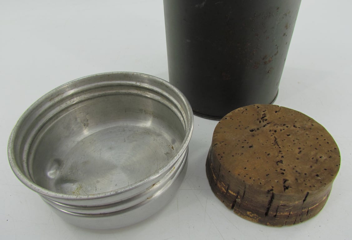 Wehrmacht Thermos Flask (Isolierflasche) – WaA Marked