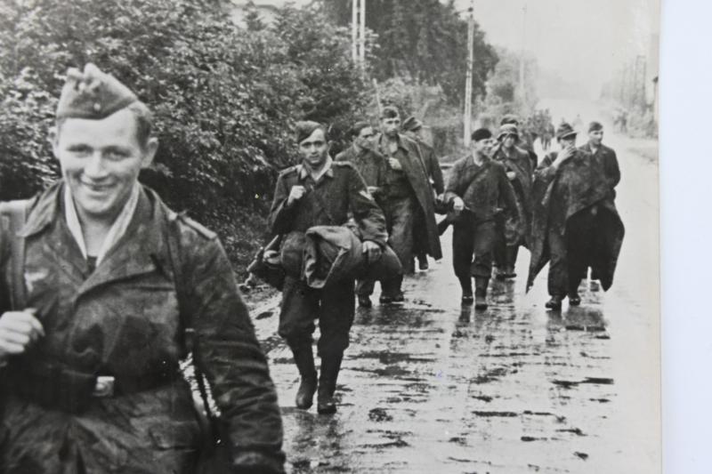 German LW Fielddivsion Press Photo