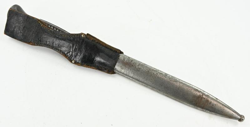 German WH K98 Bayonet with frog