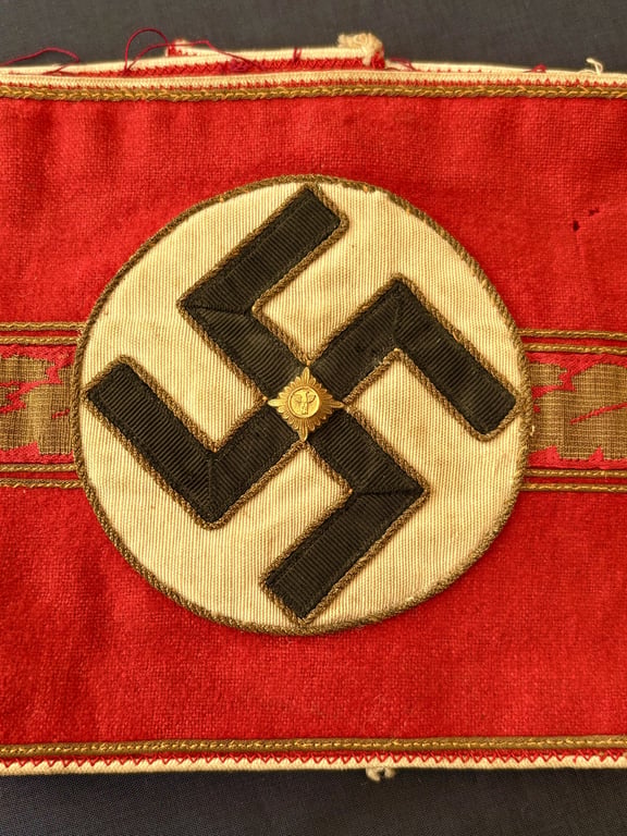 GERMAN WWII RARE THIRD REICH NAZI POLITICAL LEADER KRIEGSLEITER ARMBAND.