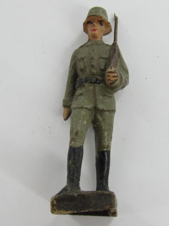 Grouping of 10x Lineol German Toy Soldiers