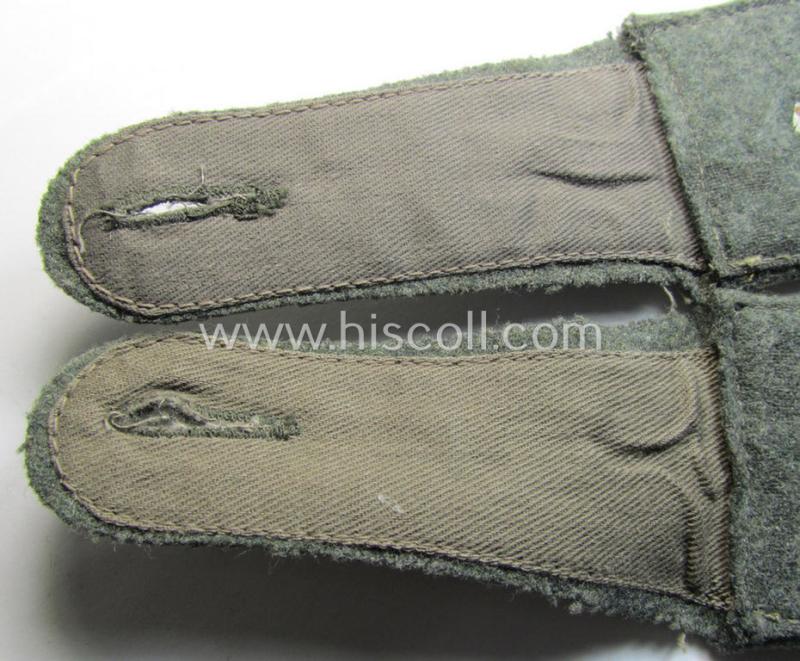 Attractive - fully matching and not that easily found! - pair of 'cyphered' (and I deem early-war-pattern!) WH (Kriegsmarine) NCO-type shoulderstraps as was intended for an: 'Oberfeldwebel eines Küsten-Artillerie-Rgts. o. Abtlgs.'