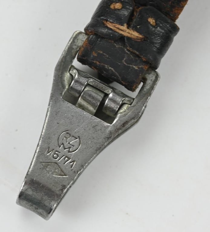 German SA M33 Dagger Hanger
