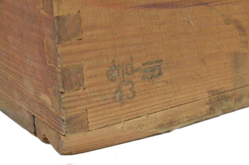 German WH 8cm Wgr.34 Ammunition Box