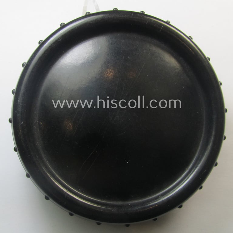 'Standard-issue'-type, WH 'Fettbuchse' (ie. fat-container) being an undamaged example as executed in black-coloured 'Bakelite'-based material