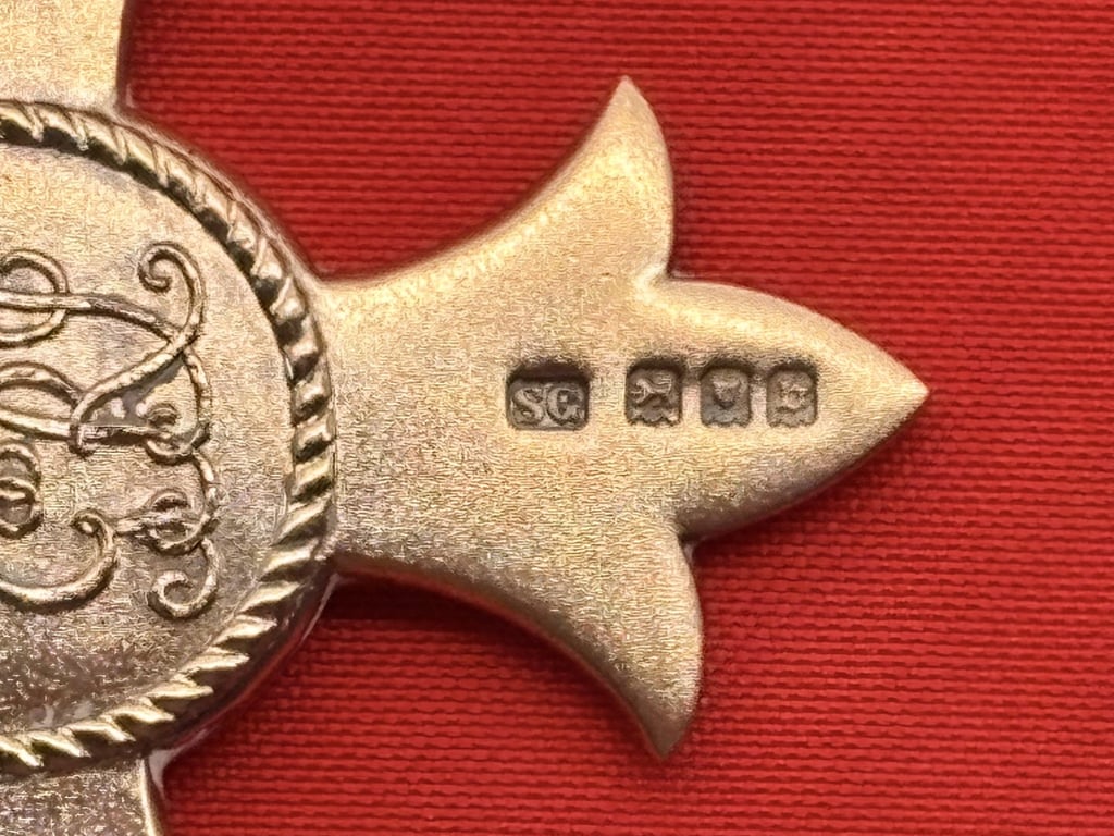 STUNNING AUTHENTIC ORIGINAL BRITISH WWI 1917 CASED OBE STERLING SILVER MEDAL.  ADDITIONAL PHOTOS