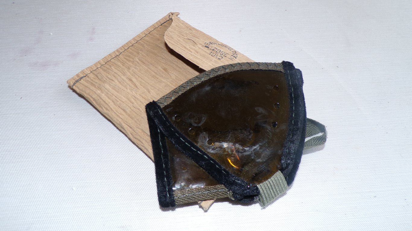 WH Goggles in Original Paper Pouch - G. Posch 1942
