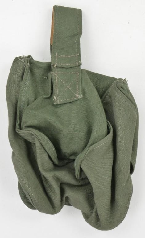 German WH M31 Gasmask Filter Pouch