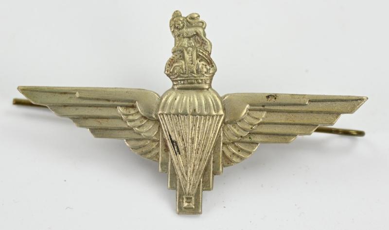 British WW2 Airborne Paratrooper Cap Badge