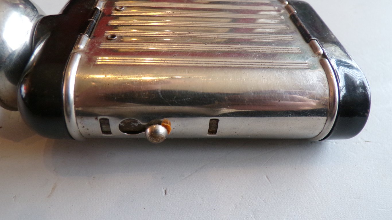 Pertrix 603 flashlight