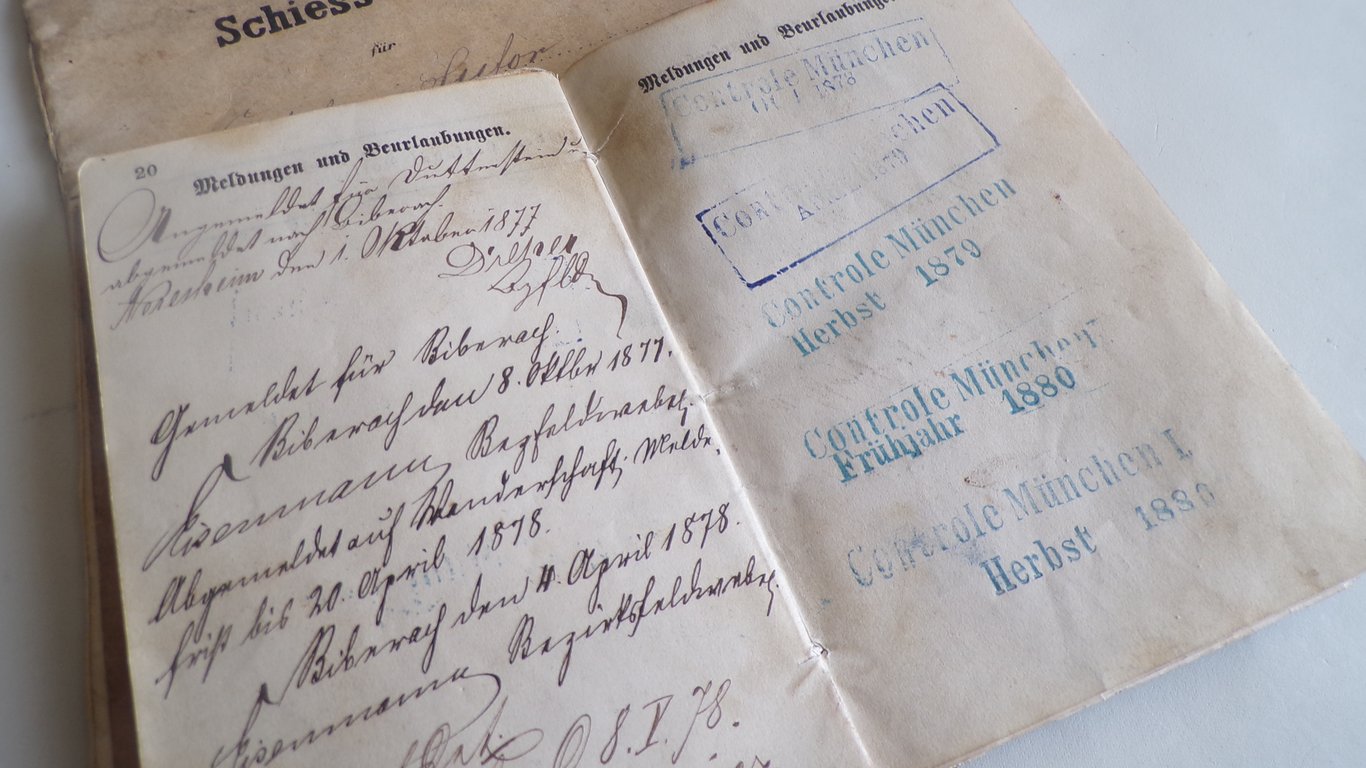 Soldbuch and shooting book 1874