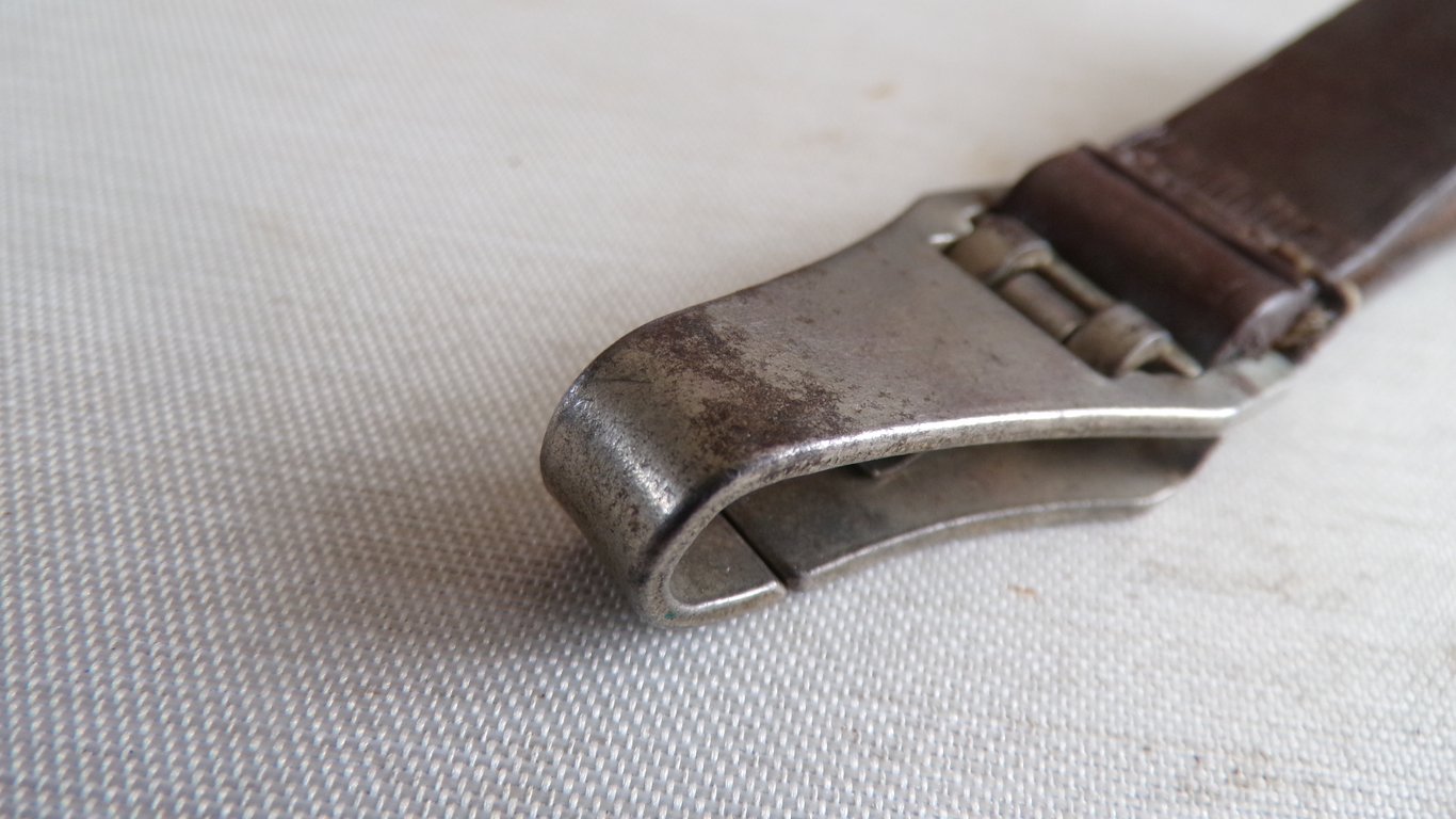 Brown Leather Dagger Hanger Nickel Clip