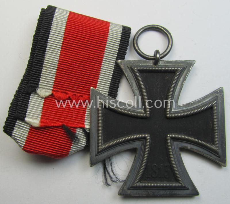 Attractive - and not that easily encountered! - 'Eisernes Kreuz II. Klasse' (ie. Iron Cross 2nd Class) being a clearly maker- (ie. '24'-) marked example as was produced by the: 'AG der Hanauer Plakettenhersteller'