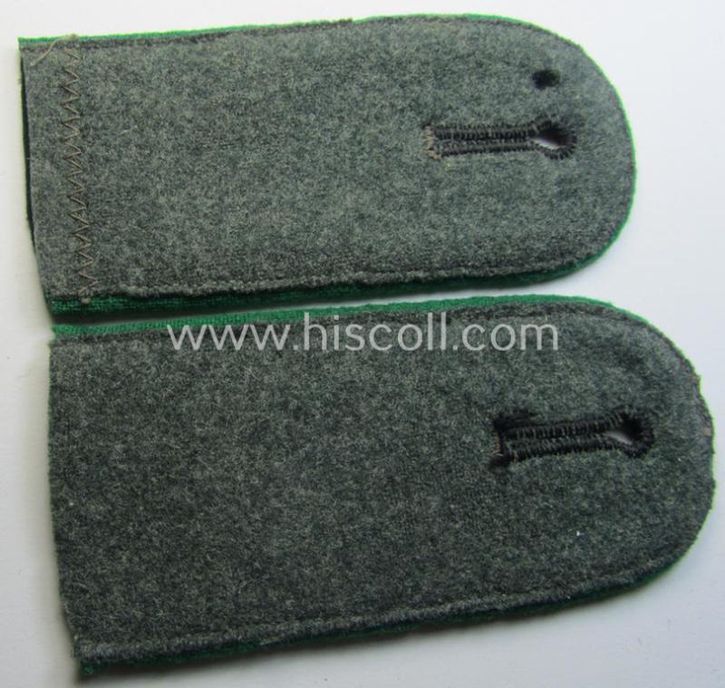 Pair of WH (Heeres) EM-type (ie. 'M36- o. M40'-pattern- and/or 'rounded styled-') neatly 'cyphered' shoulderstraps as was intended for usage by a: 'Soldat des Gebirgsjäger-Regiments 137'