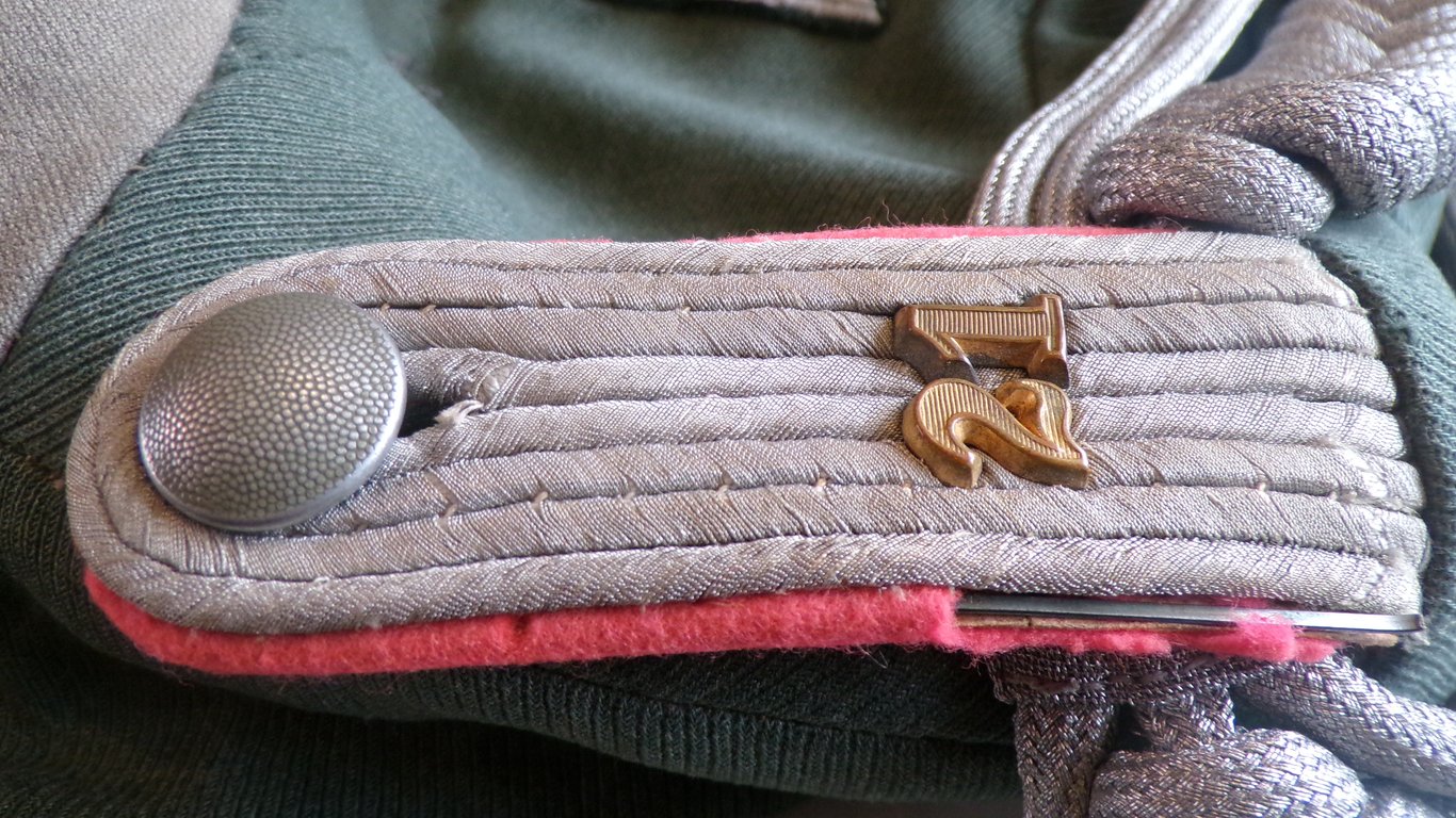 Officers Panzer uniform 21 Panzer Regiment Part 1