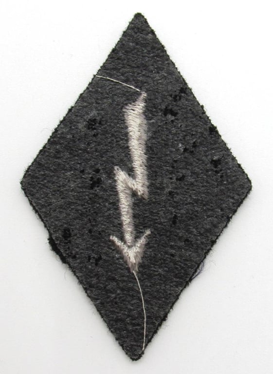 Waffen SS – Funker “radio operator” sleeve insignia