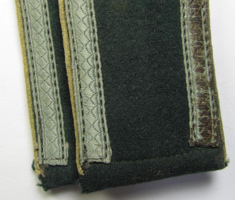 Fully matching pair of WH (Heeres), early-war-period- (ie. 'M36'- or: 'M40'-pattern-) NCO-type shoulderstraps having the neat white- (ie. 'weisser'-) coloured branchcolour as was intended for an: 'Unteroffizier der Infanterie-Truppen'