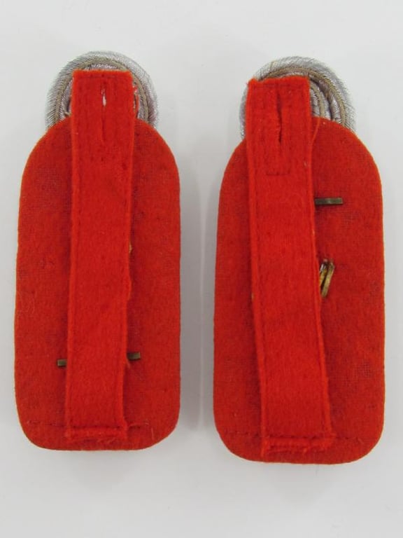 Luftwaffe 'Oberst des Artillerie-Regiments 12' Shoulder Boards