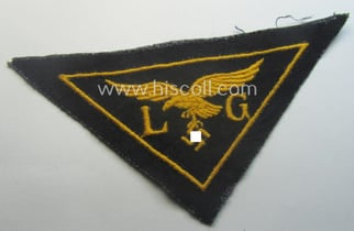 WH (LW) related- (EM- ie. NCO-pattern) machine-embroidered breast-badge...