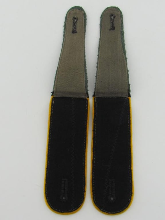 Wehrmacht (Heer) M36 cavalry EM shoulder boards