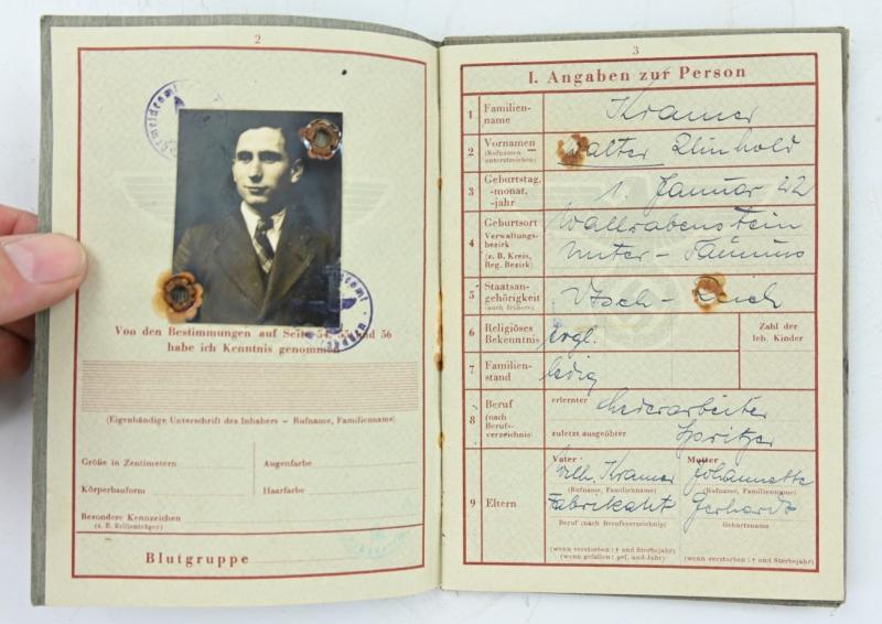 German WH Wehrpass A.E.A 33 (Mot)