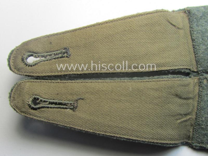 Pair of early- (ie. pre-) war-period, WH (Heeres) 'M36'- (ie. 'M40'-) pattern 'cyphered' (pointed-styled!) EM-type shoulderstraps as intended for an: 'Soldat u. Mitglied des Artillerie-Rgts. 2'