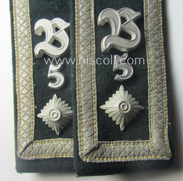 Pair of early- (ie. pre-) war-period, WH (Heeres) 'M36'- (ie. 'M40'-) pattern 'cyphered' (pointed-styled) NCO-type shoulderstraps as intended for a: 'Feldwebel u. Mitglied des Art.-Beo.-Abts. 5'