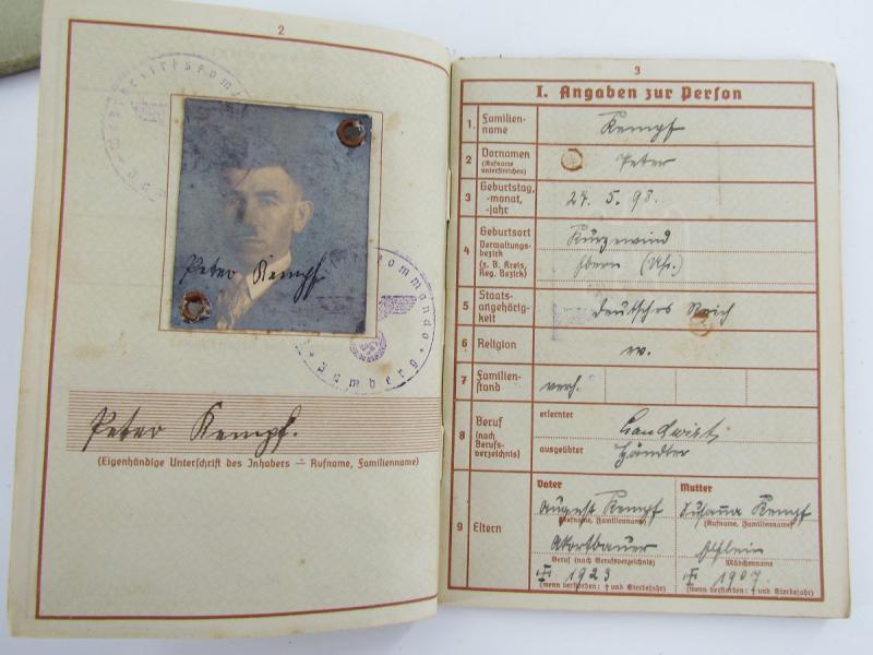 Pre-War Early Type Wehrpass With Cover