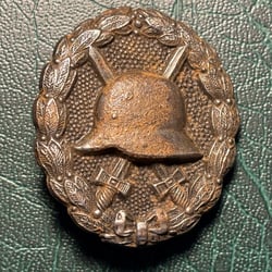WW1 Wound Badge in Black