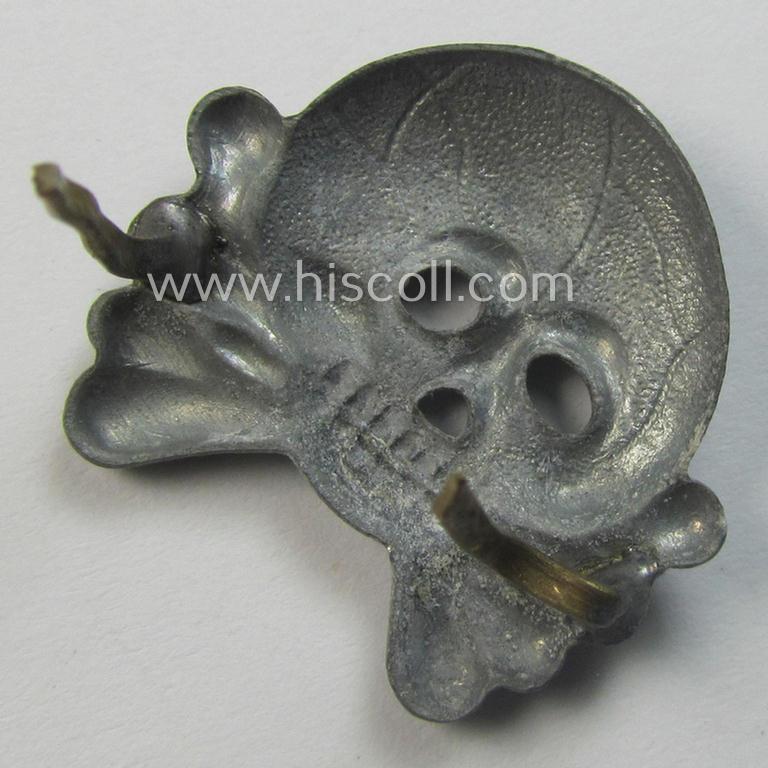 Attractive - albeit regrettably single! - mid- (ie. later-war-) period, 'standard-issue'-pattern WH (Heeres) zinc-based skull-device ('Totenköpf für Kragenspiegel') as intended for usage on (amongst others) the 'Panzer'-collar-tabs
