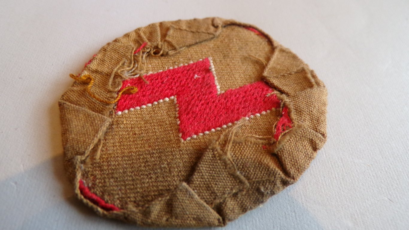 DJ Deutsches Jungvolk Sleeve Insignia (Oberbann 1 / Standard Issue)
