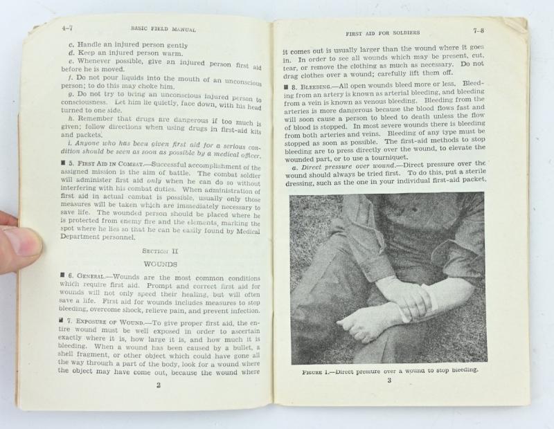 US WW2 First Aid for Soldiers FM 21-11
