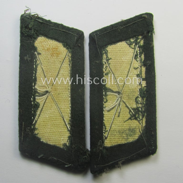 Fully matching pair of pre- (ie. early-war-) period WH (KM) 'M36' (ie. 'M40'-) type collar-patches (ie. 'Einheitskragenspiegel') as intended for usage by a: 'Küsten- o. Marine-Art.-Trpn.'