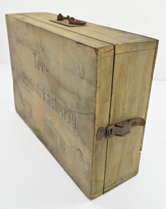 German LS Wooden Animal Air-raid medical box