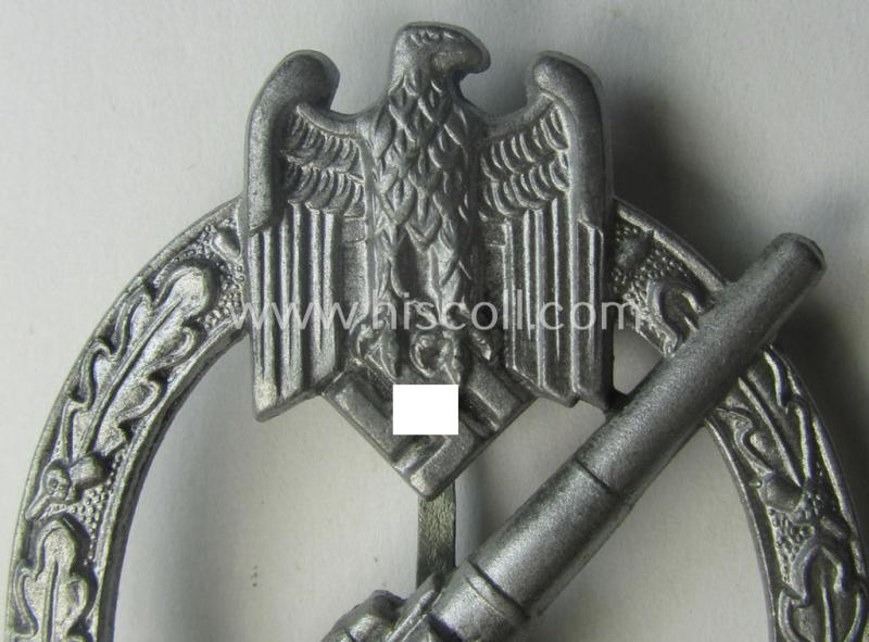 'Virtually mint' example of a: 'Heeres-Flakkampf-Abzeichen' being a (typical) non-maker-marked- and/or zinc- (ie. 'Feinzink'-) based specimen as was produced by the desirable maker (ie. 'Hersteller'): 'Förster & Barth'