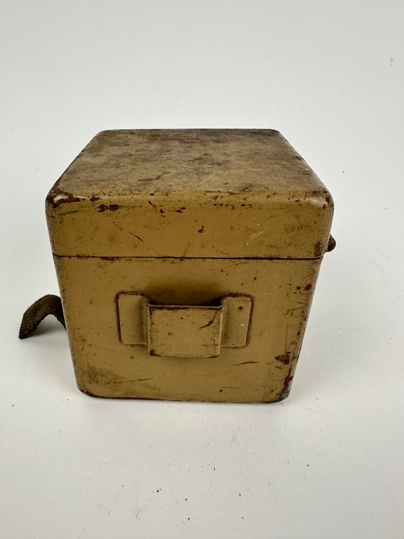 MG34/42 Optical Sight Battery Box in Tan