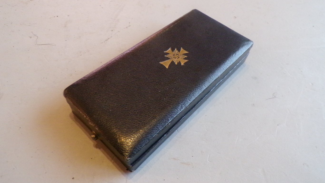 Ehrenkreuz der Deutschen Mutter Gold