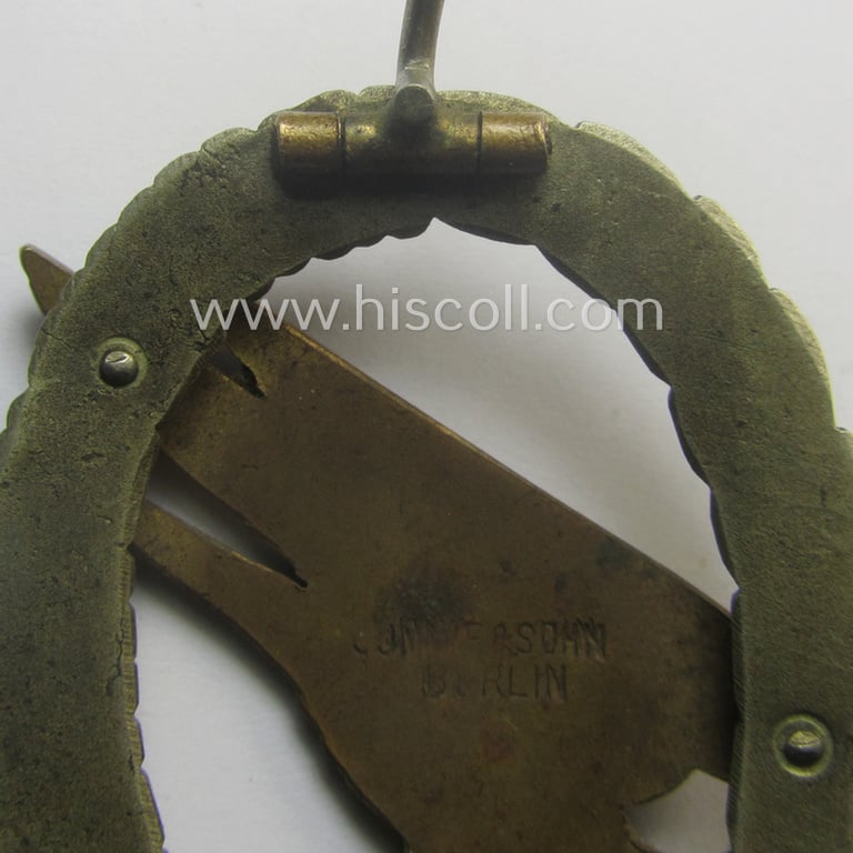 Superb - and just moderately worn!  - WH (Luftwaffe) 'Fallschirmschützen-Abzeichen' being an early-war-period (and typical 'Tombak'- ie. 'Buntmetall'-based!) specimen by: 'Imme & Sohn'