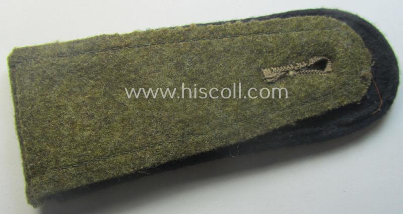 Single, RAD (ie. 'Reichsarbeitsdienst') NCO-type shoulderstrap (being of the 2nd pattern as used in the period between 1936-41) as was intended for an: 'RAD-Truppführer der Verwaltungsdienst' (comparable with an: 'Uffz.'-rank)