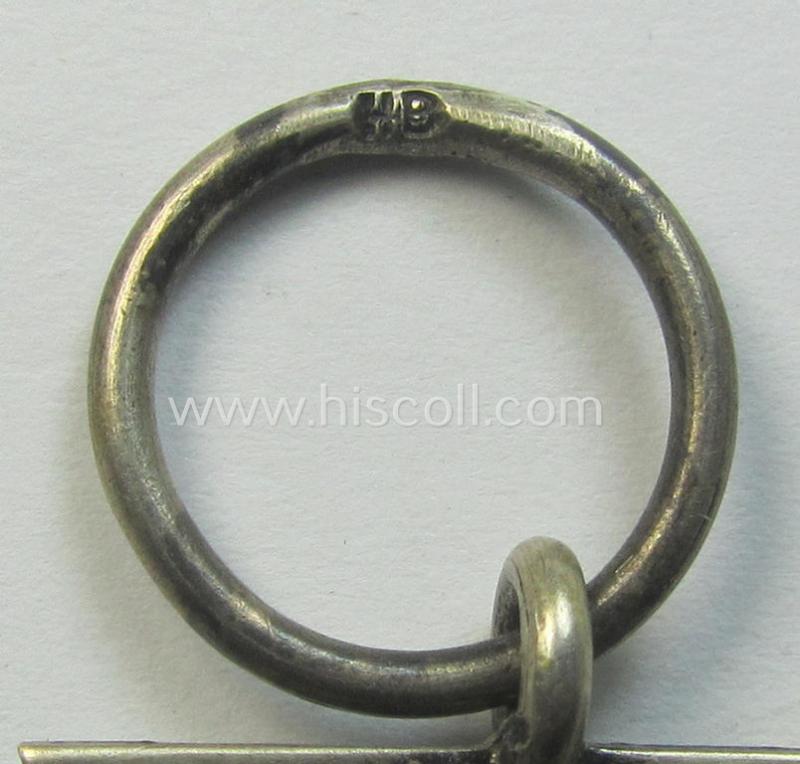 Attractive - and quite unusual! - WWI-period: 'Eisernes Kreuz II. Klasse' (or: iron cross second class) being a maker- (ie. 'HB'-) marked example that comes stored in its luxuriously-styled, black-coloured etui as issued and found