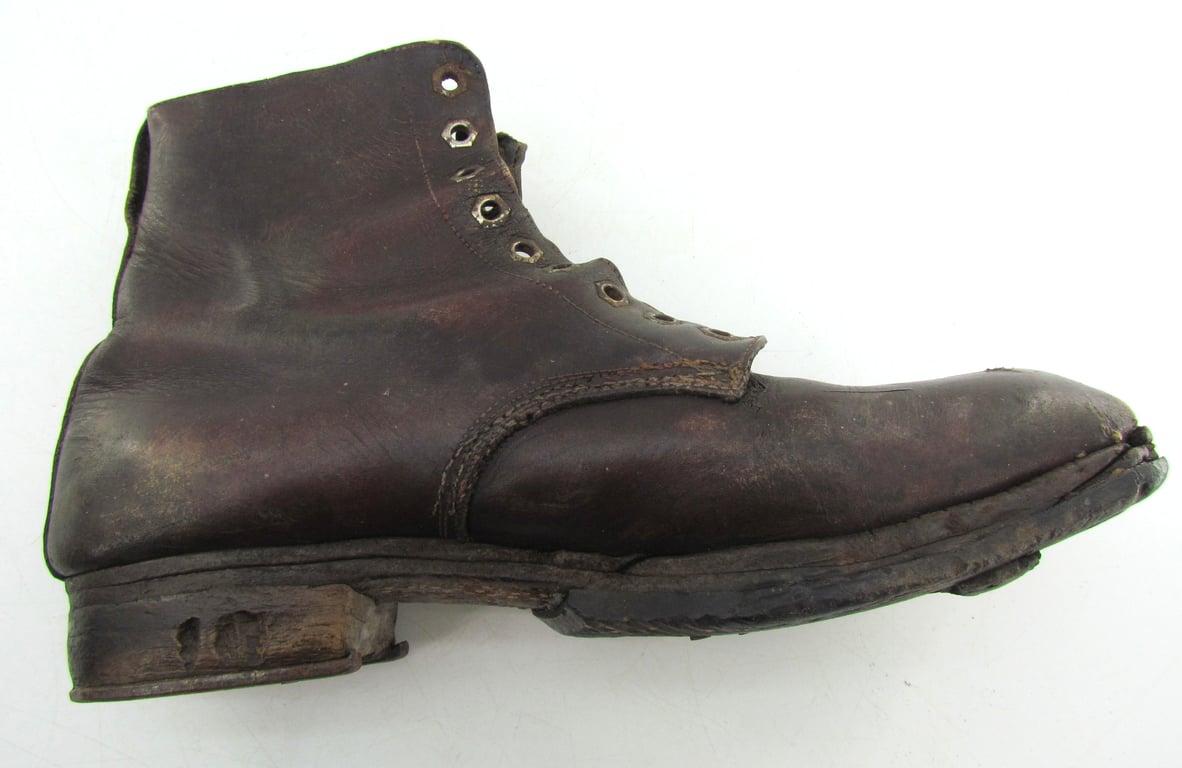 A nice pair of early high-top BDM (Bund Deutscher Mädel) shoes.