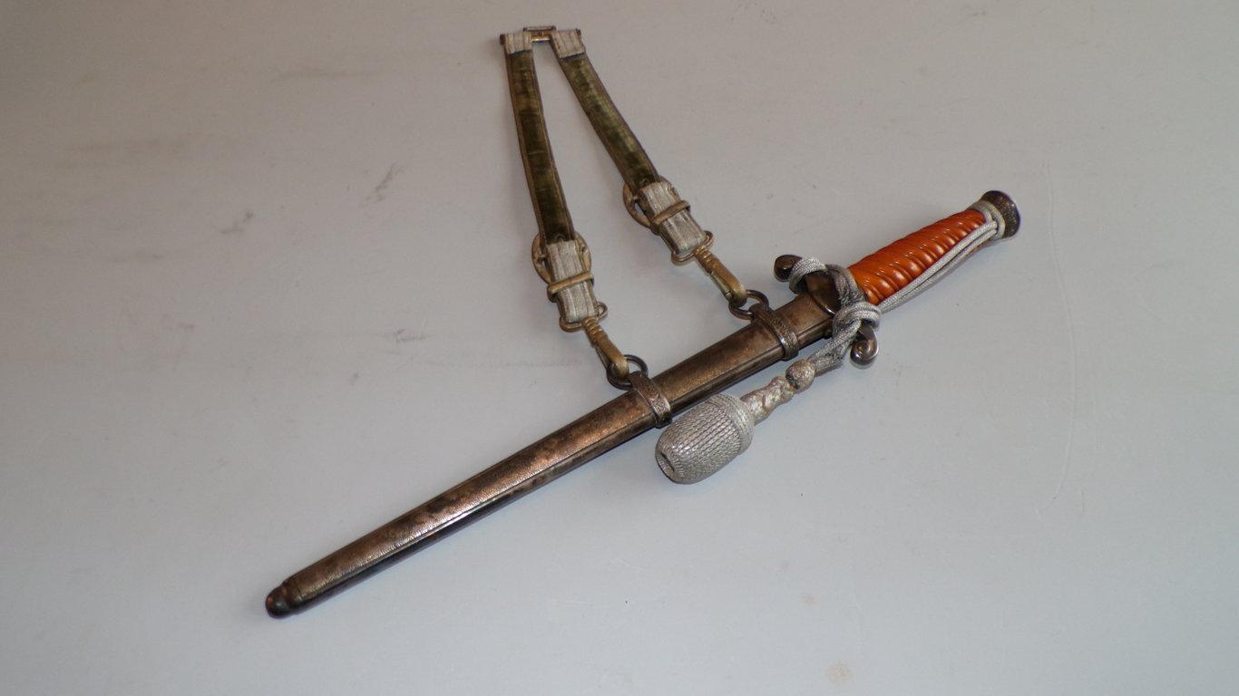 Rare and early A. Henckels army dagger