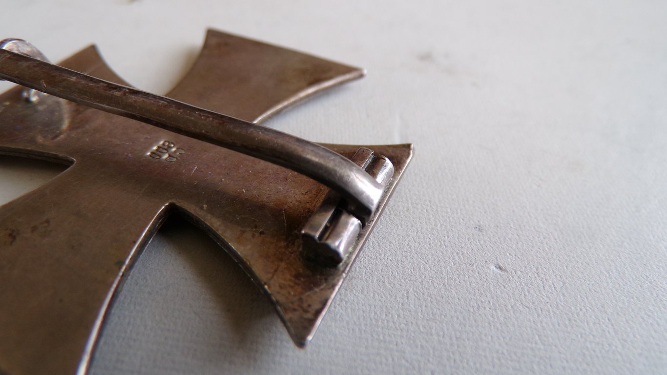 Prussian EK 1st Class 1914  CD 800