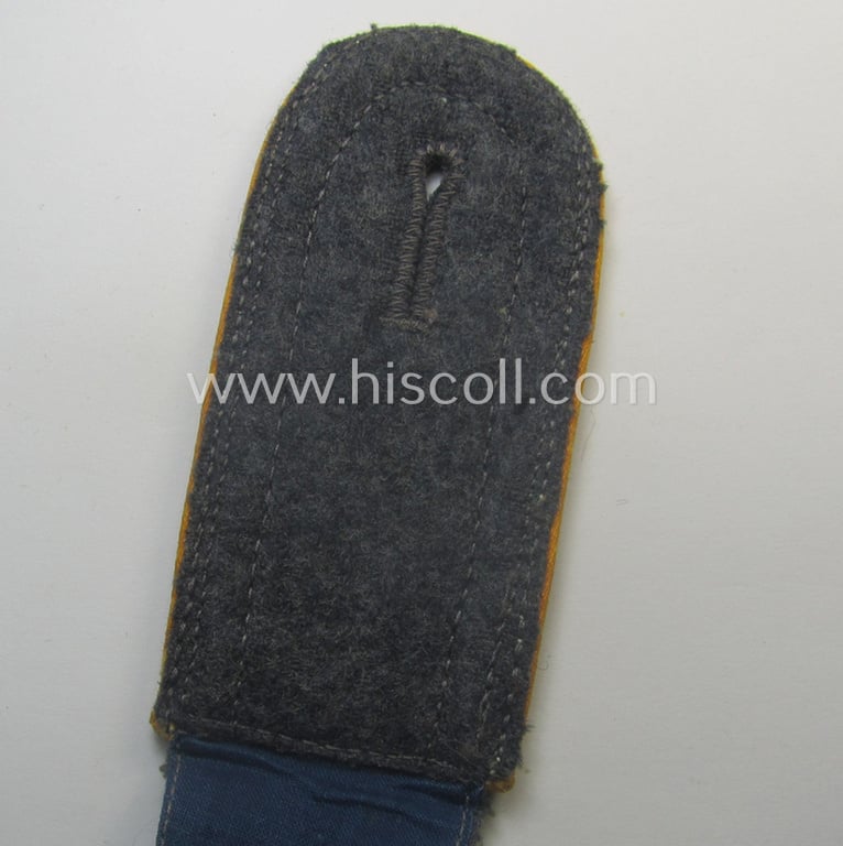 Neat - albeit regrettably single! - WH (Luftwaffe) NCO-type shoulderstrap as piped in the golden-yellow- (ie. 'goldgelbener'-) coloured branchcolour as was intended for an: 'Unteroffizier der Flieger o. Fallschirmjäger-Trpn.'