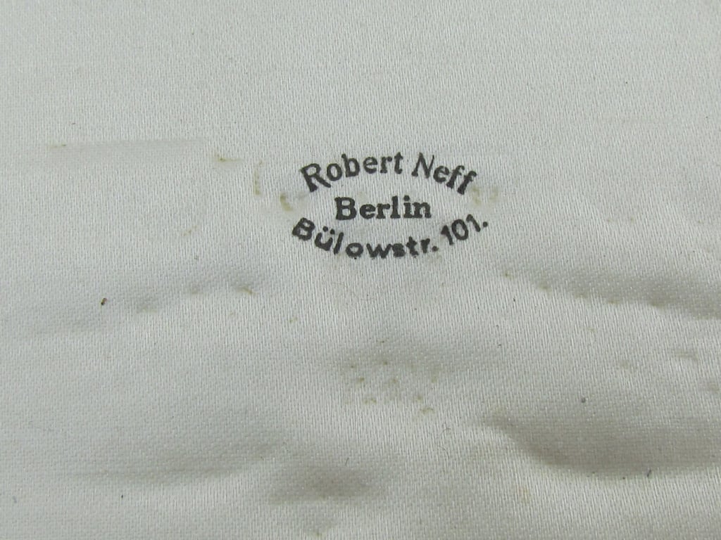 Plaque "Grosser Prize der Reichshauptstadt im Eiskunstlaufen für Juniorinnen, March 1940"in case