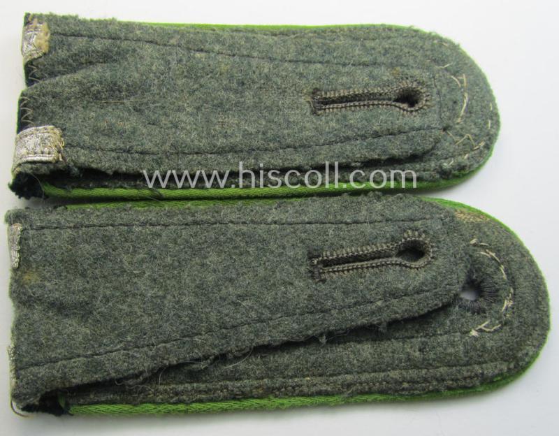 Pair of WH (Heeres) NCO-type shoulderstraps: 'Uffz. der PZ-Gren.-Trpn.'