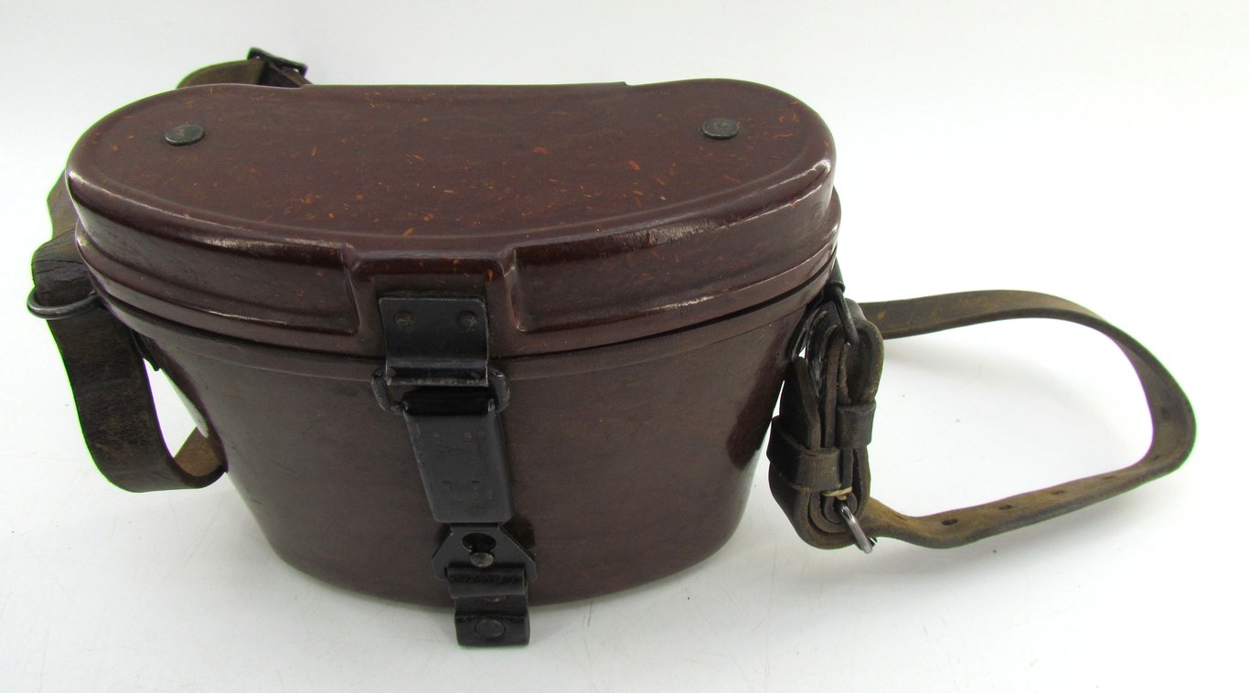 Red-Brown Bakelite 6x30 Dienstglas Case with original carrying strap