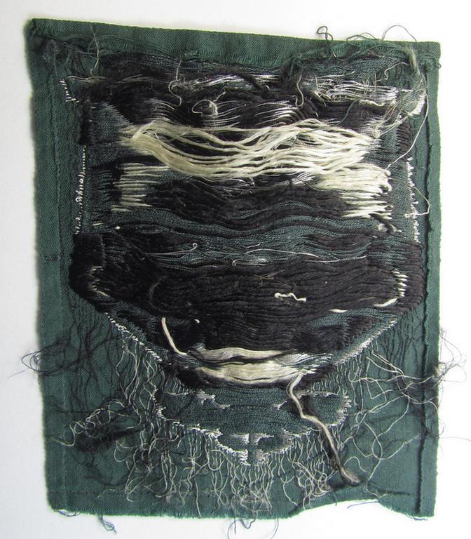 Superb - and scarcely encountered! - WH (Heeres), flat-wire- (ie. 'BeVo'-) woven 'Ärmelabzeichen für Fahnenträger des Heeres' as was intended for a soldier (ie. NCO) who served within a: 'Pioniere'-unit