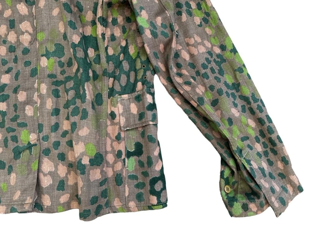 Waffen SS Erbsentarn (DOT44) Tunic unissued condition