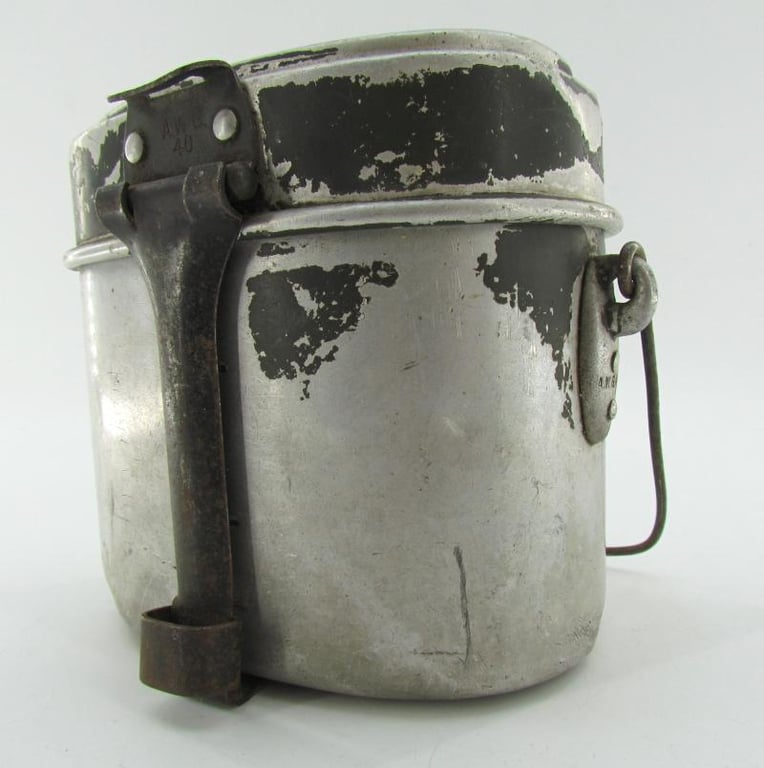 WH/SS M31 Matching Messkit Marked A.W.G.40